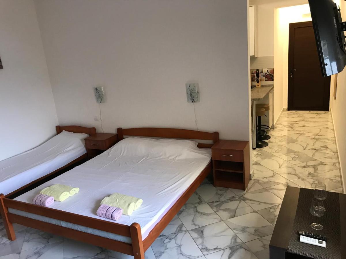 Vilena Apartmani Тиват Екстер'єр фото